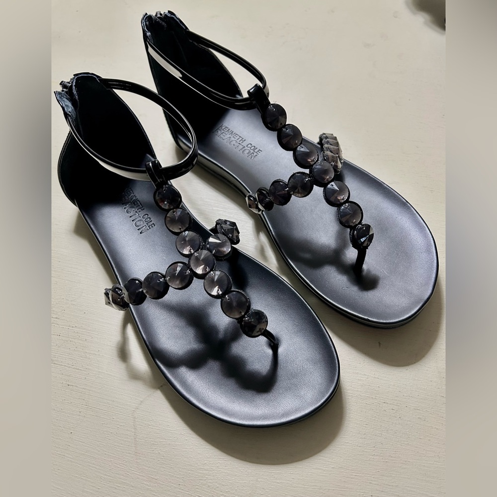 Kenneth Cole Black Jeweled T-Strap Sandals Size 8